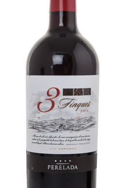 Castillo Perelada 3 Fincas Crianza 2011 испанское вино Кастильо Перелада Трес Финкас Крианса 2011  Castillo Perelada 3 Fincas Crianza 2011 испанское вино Кастильо Перелада Трес Финкас Крианса 2011