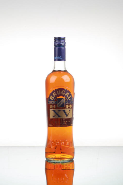 Brugal Extra Viejo Reserva Familiar Ром Бругал Экстра Вьехо Фамилиар